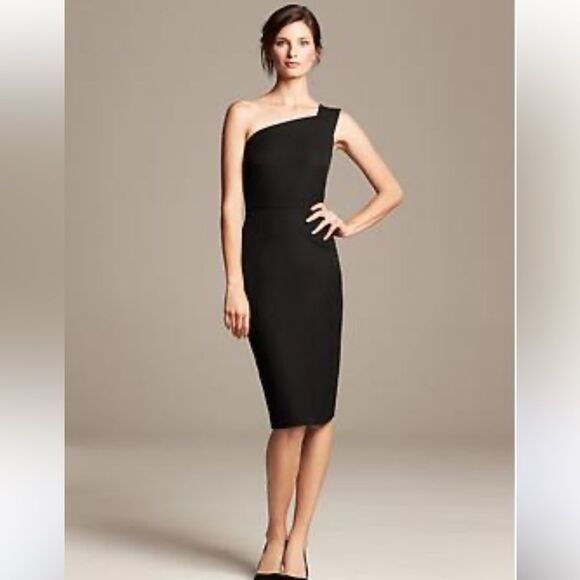 Dresses & Skirts - BR/ROLAND MOURET COLLECTION ONE-SHOULDER DRESS size 0 event holiday fancy party